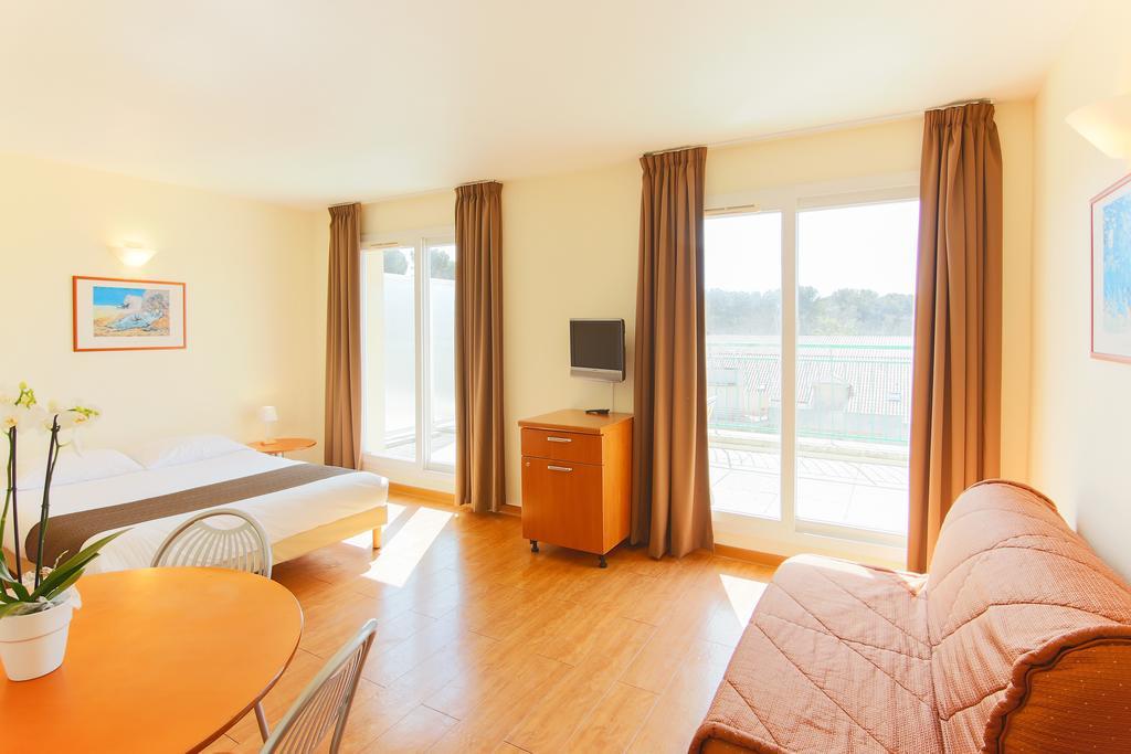 Inter-Hotel Sea Side Park Villeneuve-Loubet Eksteriør billede